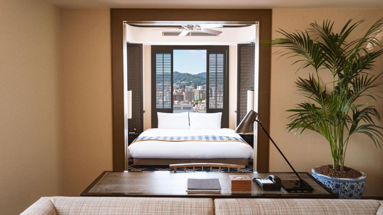 Oriental Hotel Kobe Buitenkant foto A bedroom at the hotel