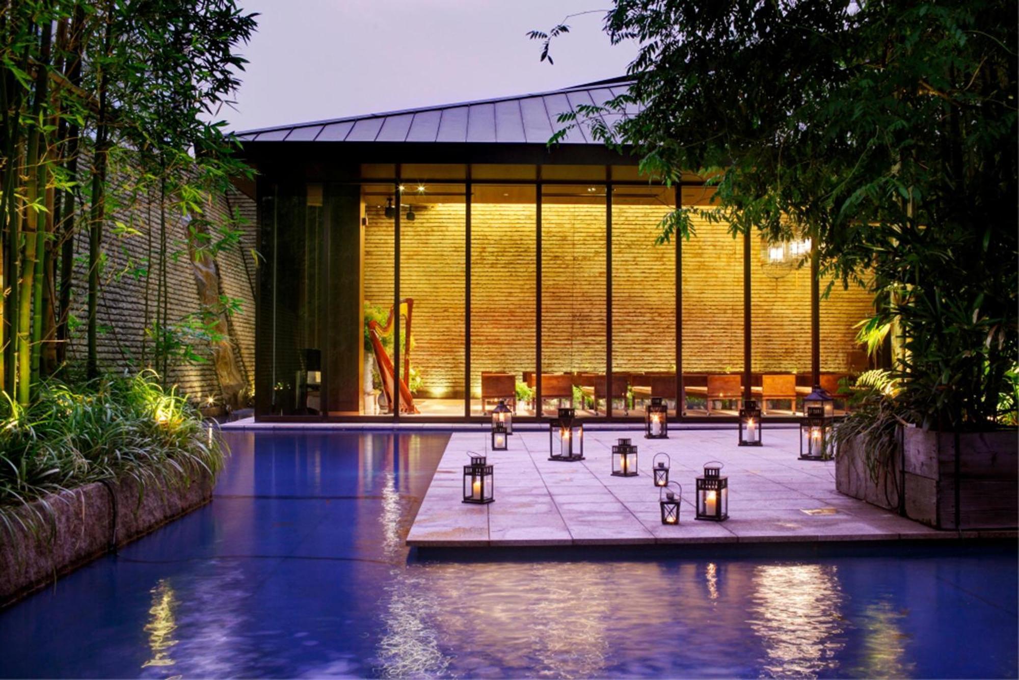 Oriental Hotel Kobe Buitenkant foto The Spa at The Park, Hyderabad